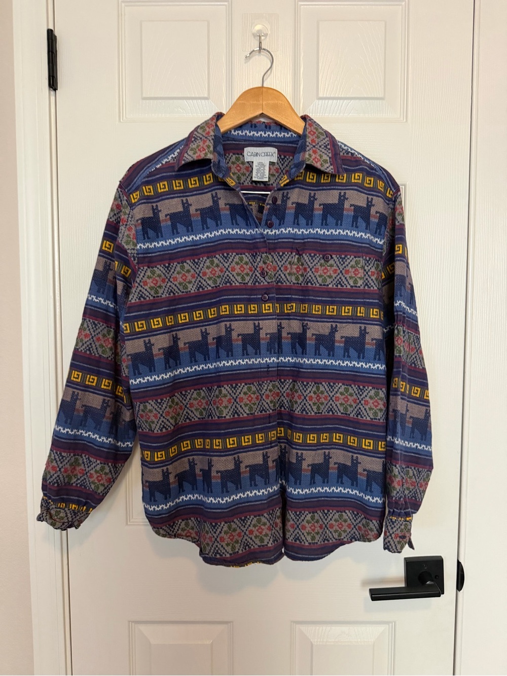 Vintage Cabin Creek Multicolor Patterned Button-Down Shirt with Blue Accents